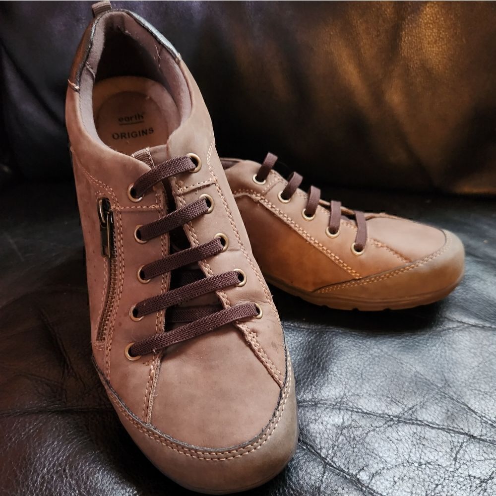Earth origins DARK BROWN 10W Netta Round Toe Casual Lace-up Sneakers